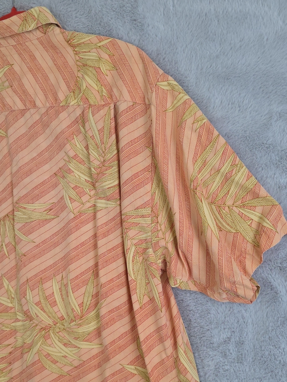 Tommy Bahama 100% Silk Hawaiian Camp Shirt Men's Medium Peach Palm Leaf Tropical - Picture 7 of 10